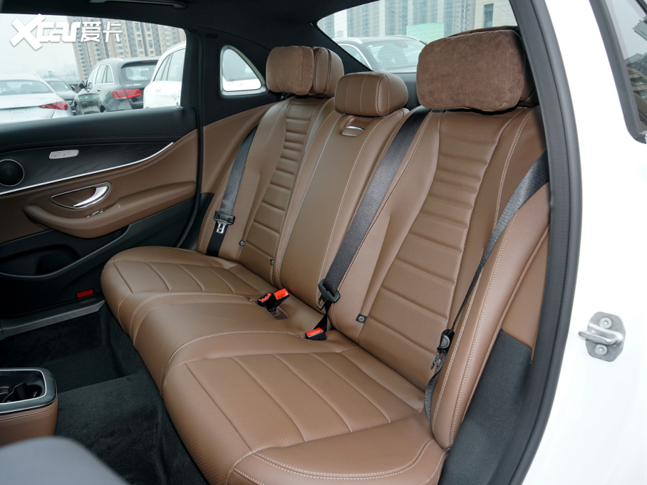 2022YE Ŀ E 300 L \ӕr