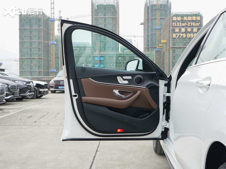 2022YE Ŀ E 300 L \ӕr