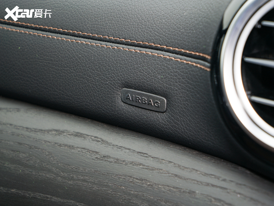 2022YE Ŀ E 300 L \ӕr