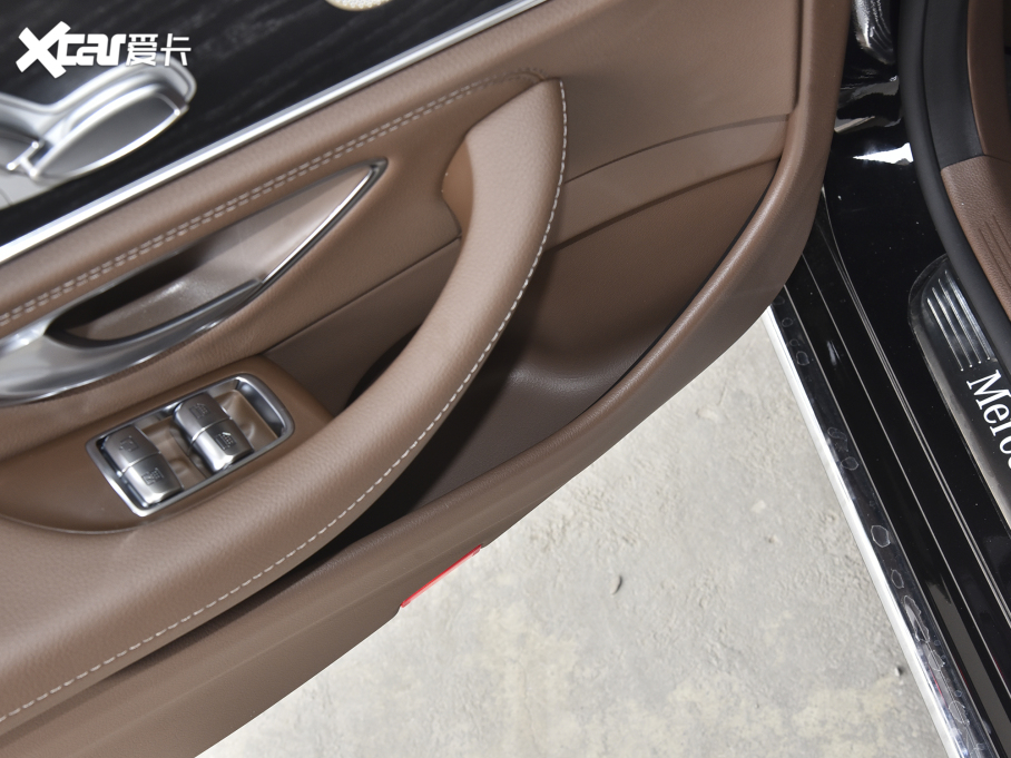 2022YE Ŀ E 300 L A