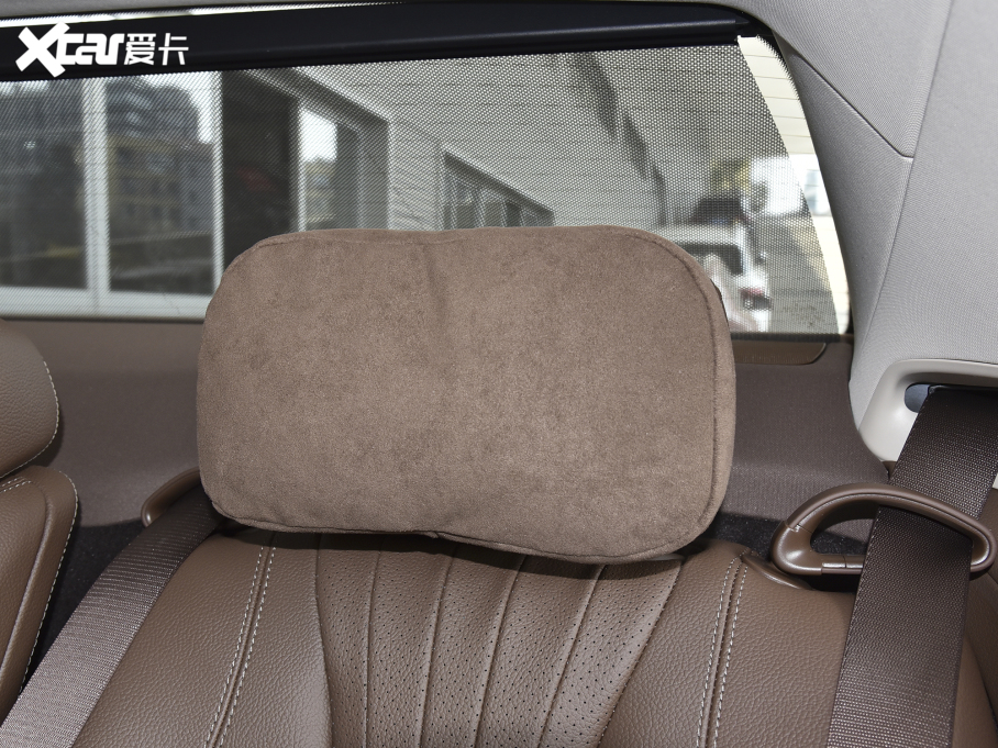 2022YE Ŀ E 300 L A