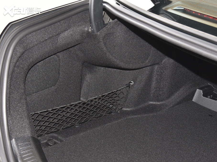 2022YE Ŀ E 300 L A