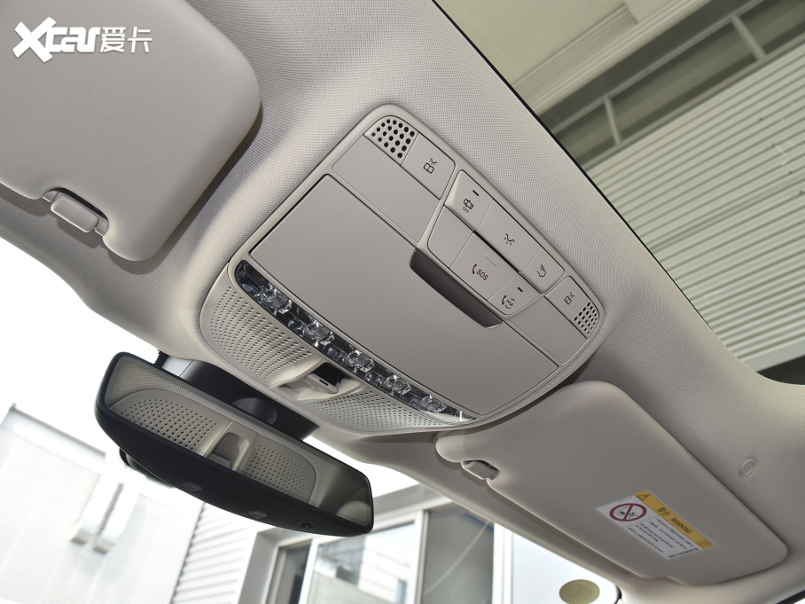 2022YE(j) Ŀ E 300 L A