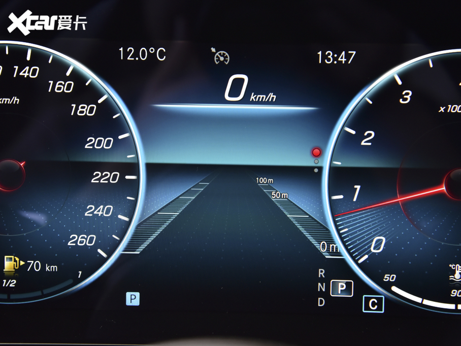 2022YE Ŀ E 300 L A