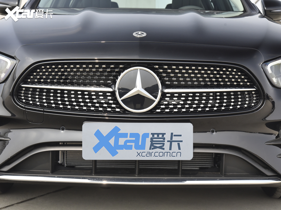 2022YE Ŀ E 260 L \