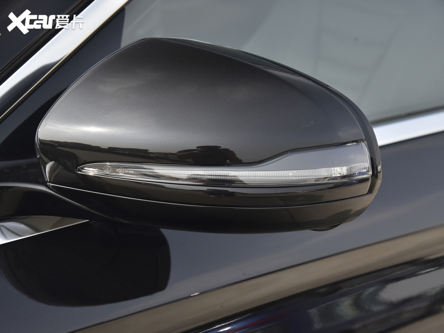 2022YE Ŀ E 260 L \