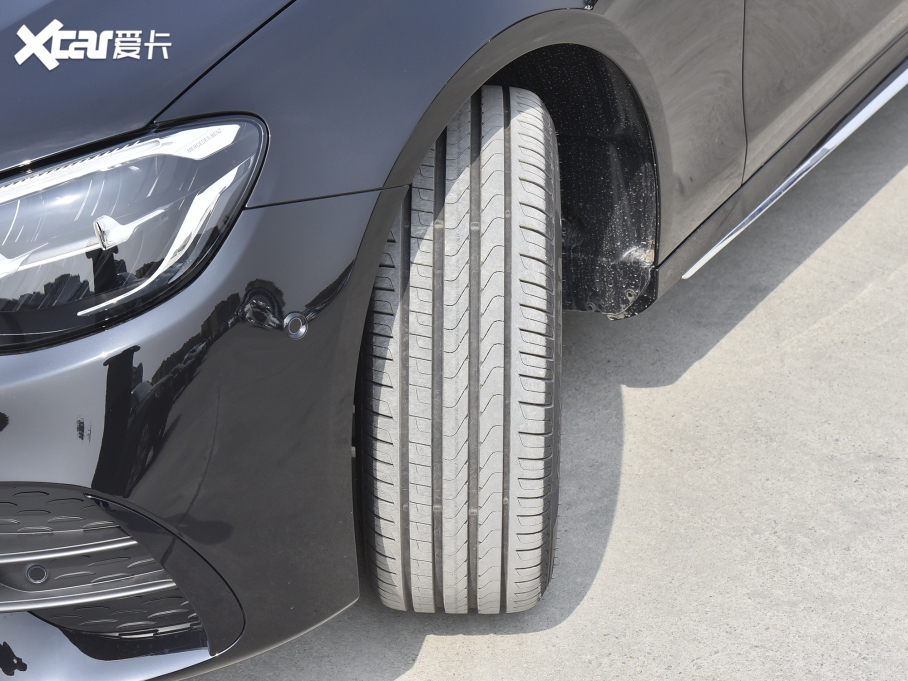 2022YE Ŀ E 260 L \