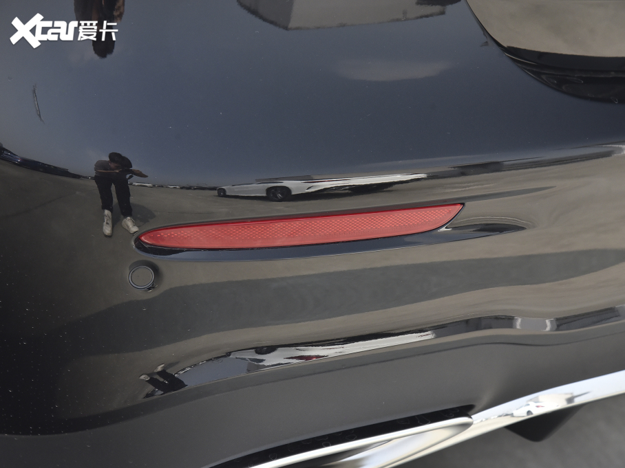 2022YE Ŀ E 260 L \