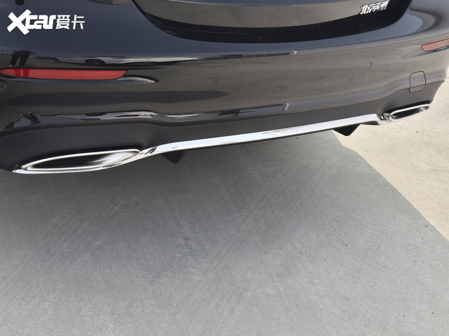 2022YE Ŀ E 260 L \