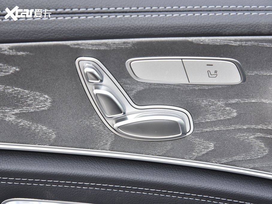 2022YE Ŀ E 260 L \