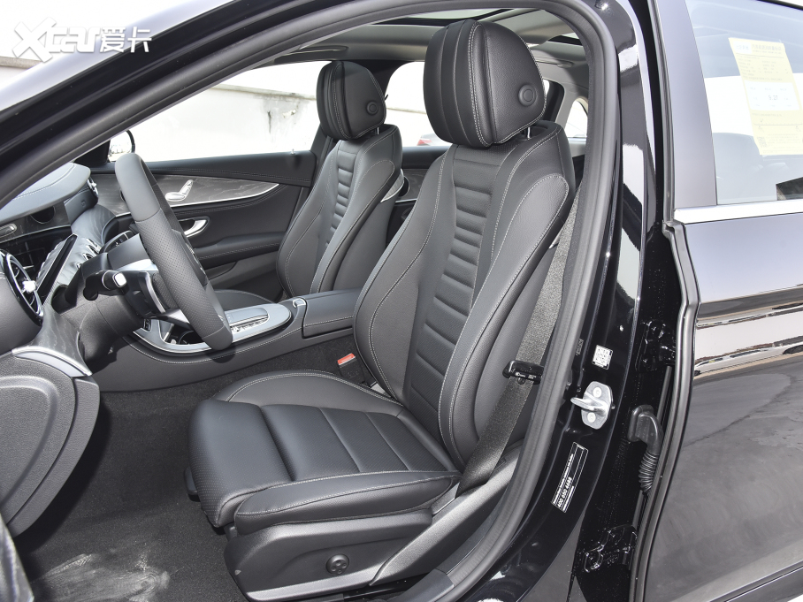 2022YE Ŀ E 260 L \