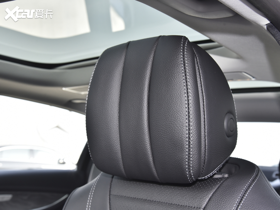 2022YE Ŀ E 260 L \