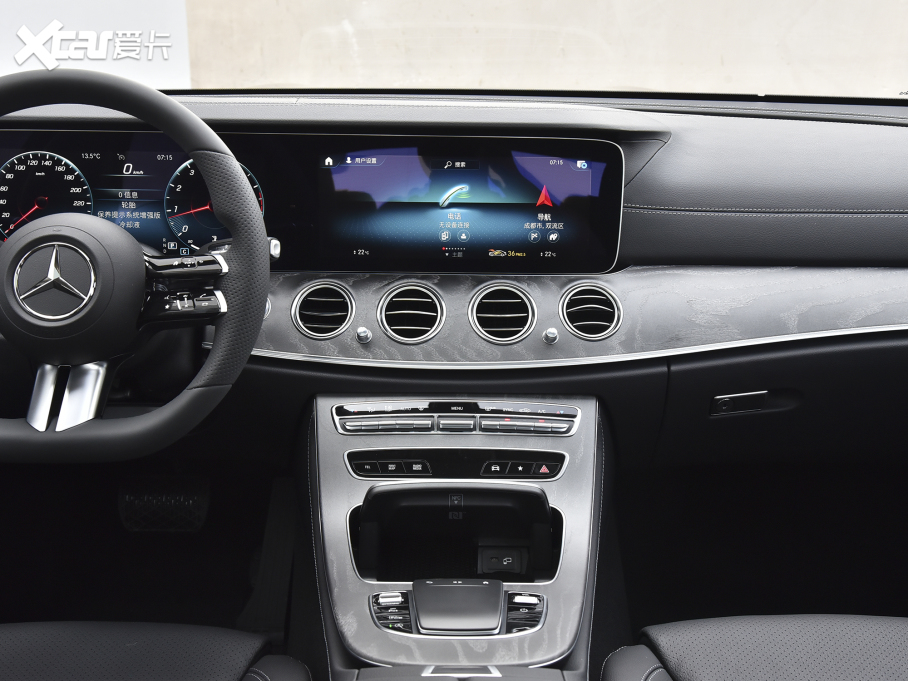 2022YE Ŀ E 260 L \