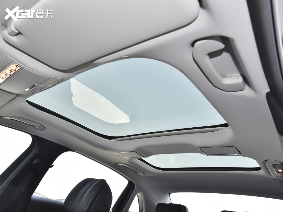 2022YE Ŀ E 260 L \