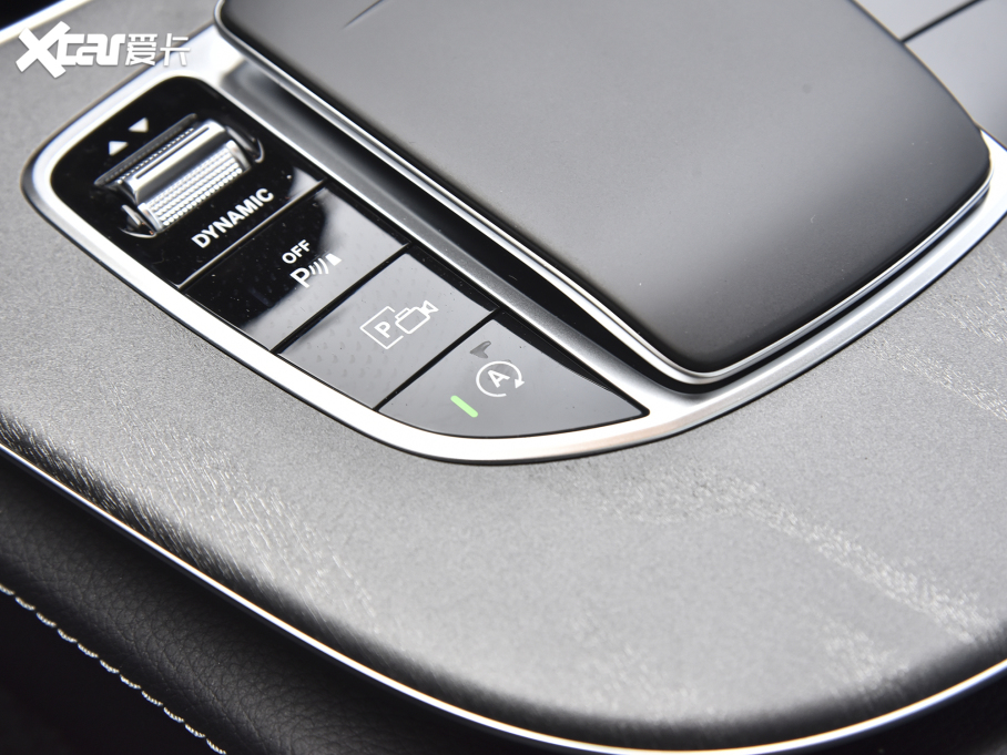 2022��YE�� �Ŀ� E 260 L �\����