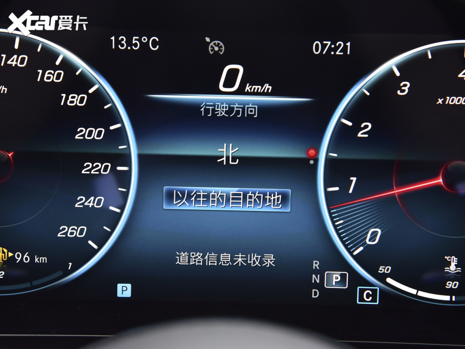 2022YE Ŀ E 260 L \