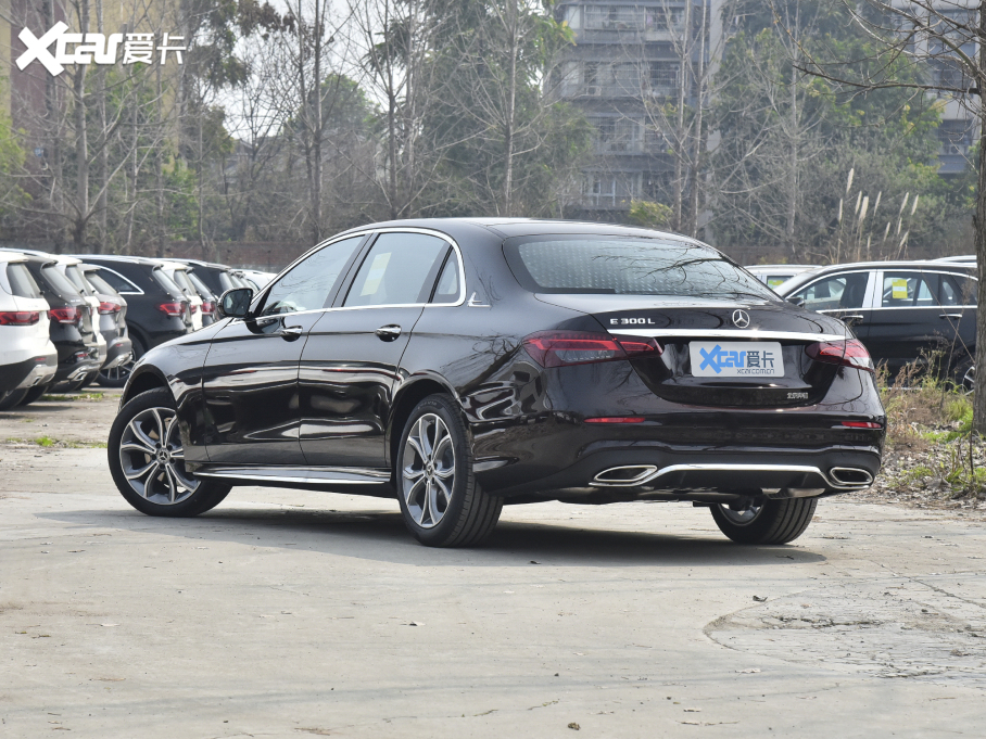 2022YE Ŀ E 300 L \ӺA