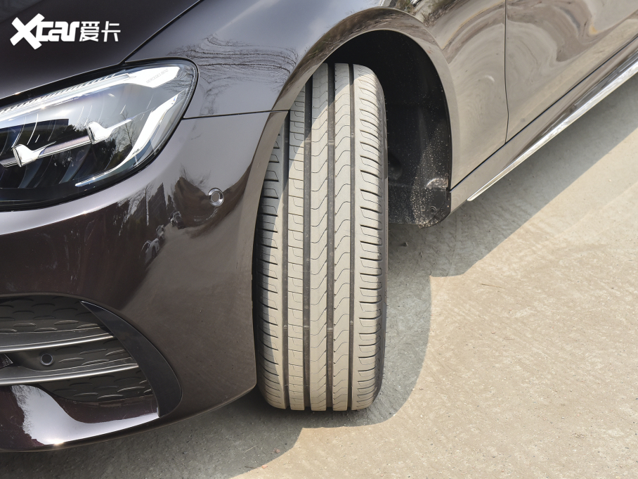 2022YE Ŀ E 300 L \ӺA