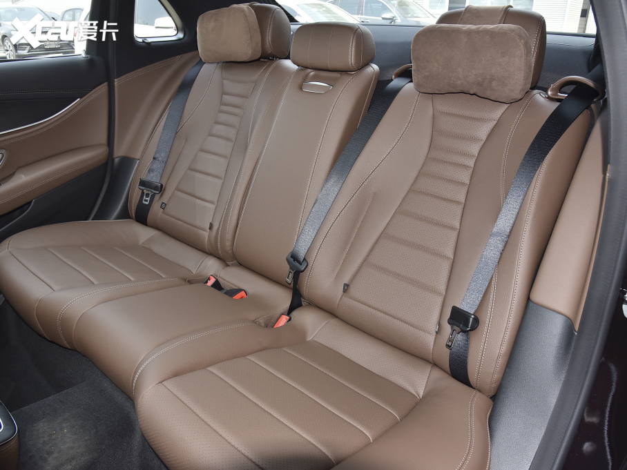 2022YE Ŀ E 300 L \ӺA