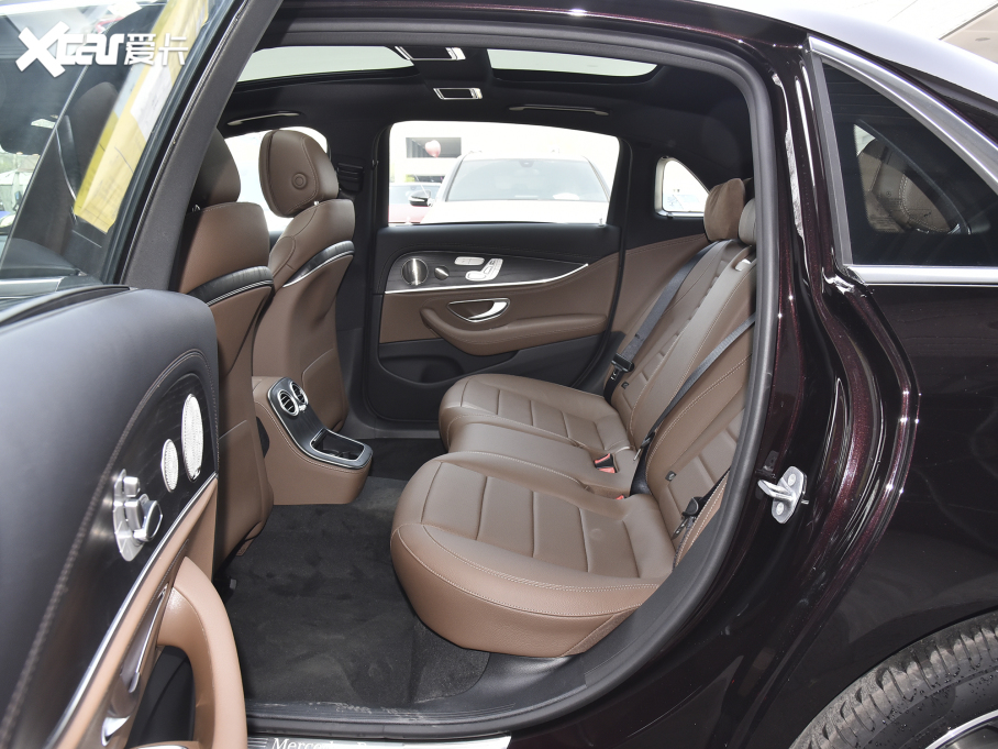 2022YE Ŀ E 300 L \ӺA