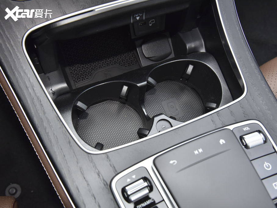 2022YE Ŀ E 300 L \ӺA