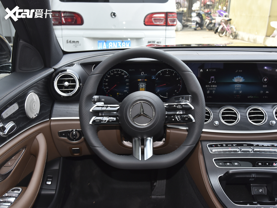 2022��YE��(j��) �Ŀ�� E 300 L �\(y��n)��(d��ng)���A��