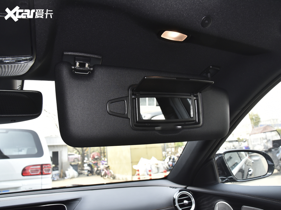 2022YE Ŀ E 300 L \(yn)(dng)A