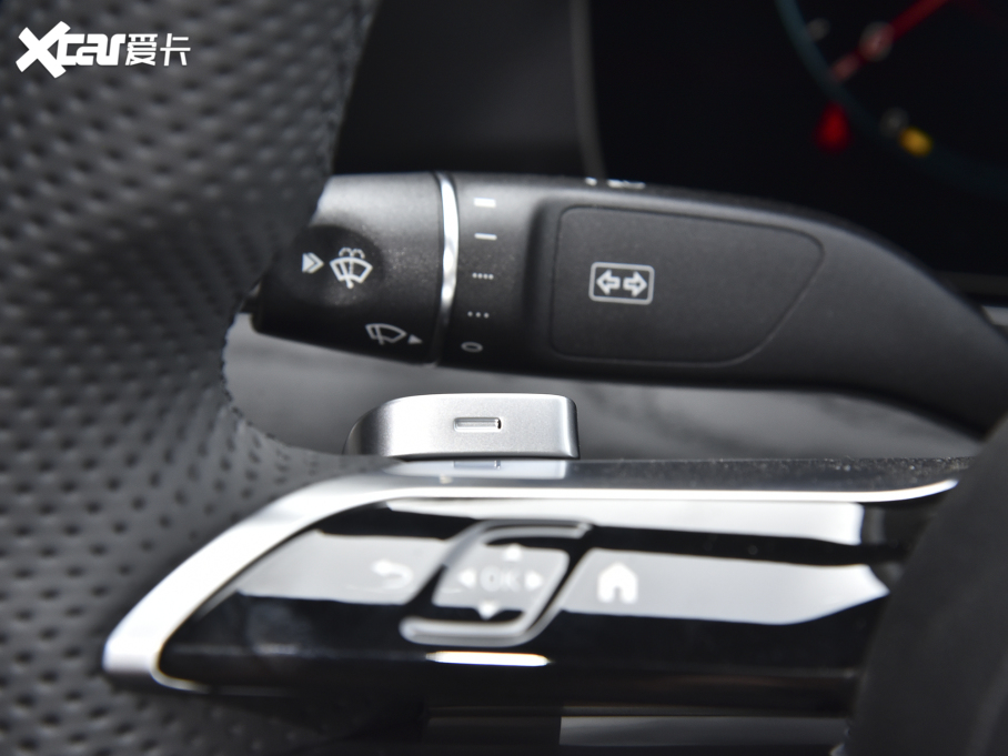 2022��YE�� �Ŀ�� E 300 L �\�Ӻ��A��