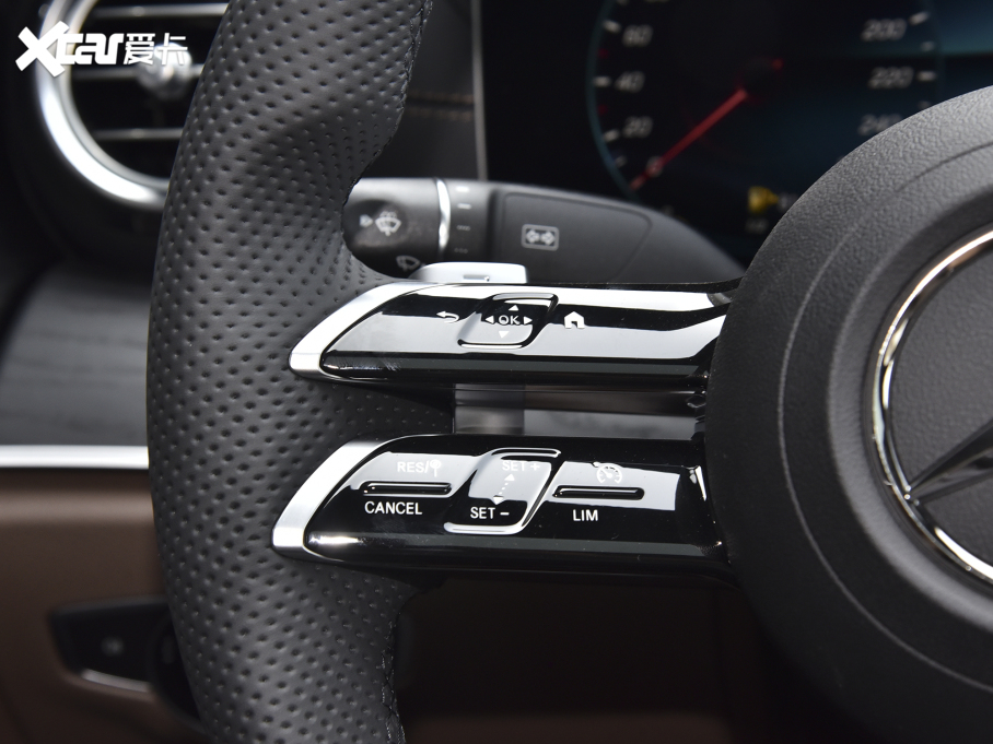 2022YE Ŀ E 300 L \ӺA