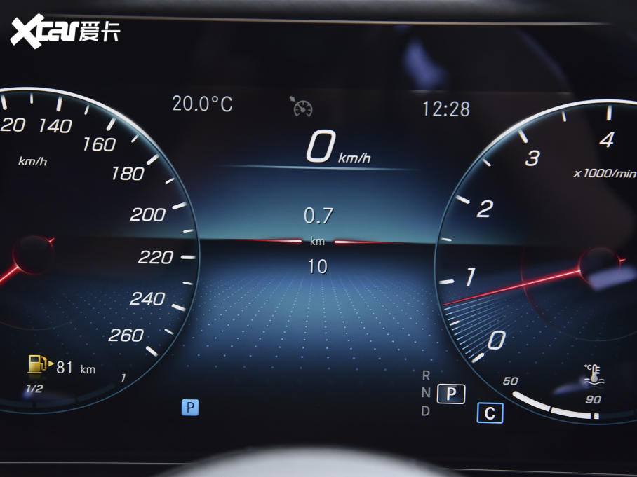 2022YE Ŀ E 300 L \ӺA