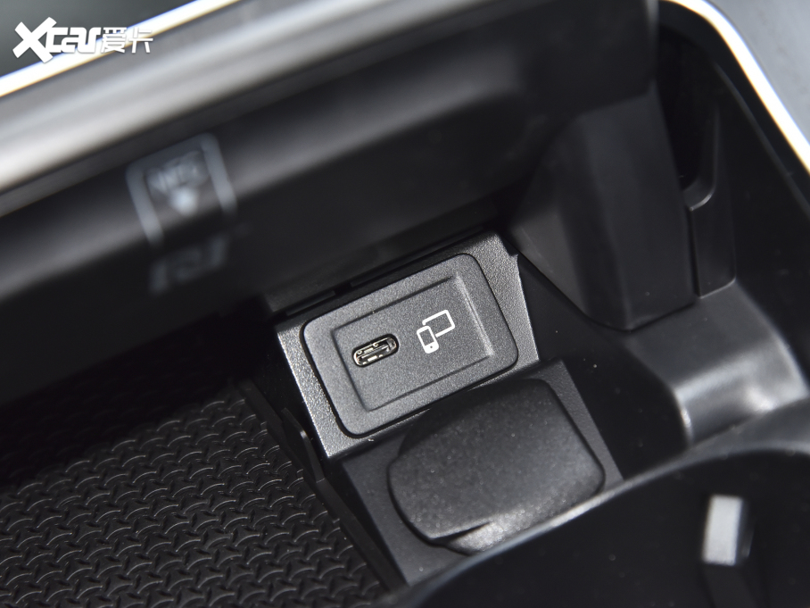 2022YE Ŀ E 300 L \ӺA