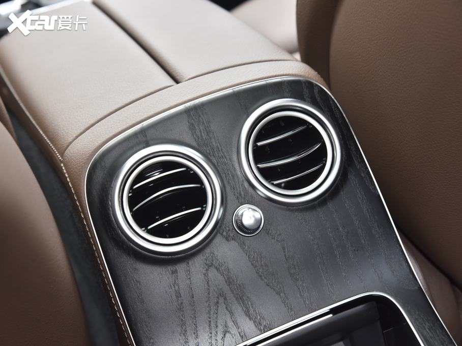 2022��YE�� �Ŀ�� E 300 L �\�Ӻ��A��