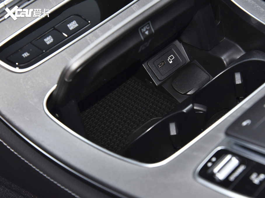 2022YE Ŀ E 300 L \ӕr