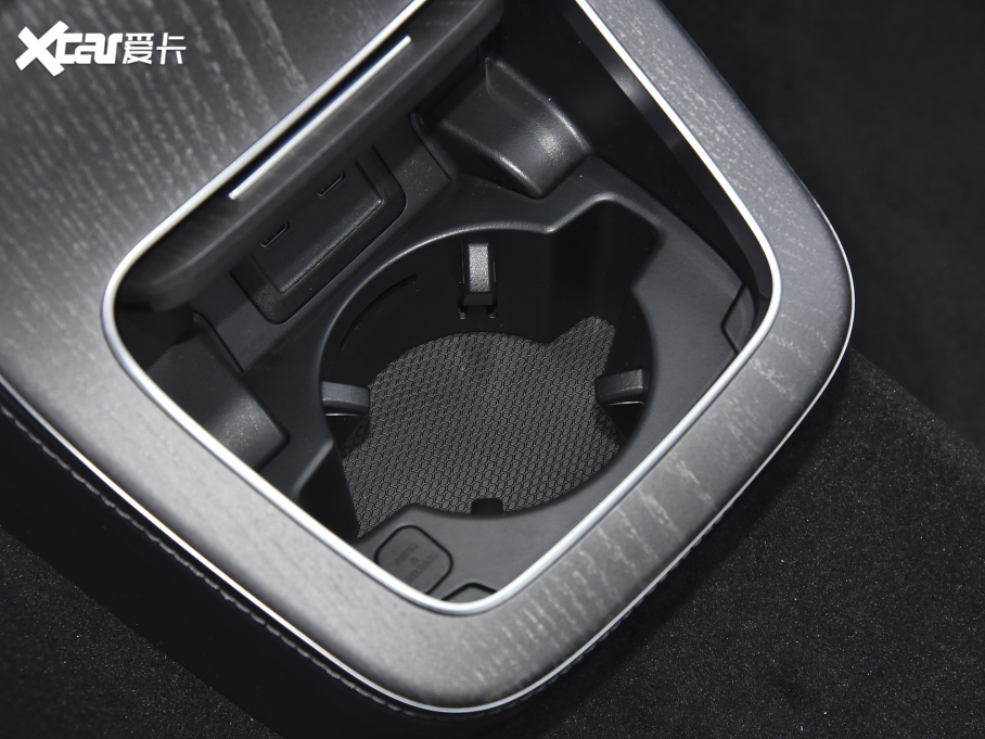 2022YE Ŀ E 300 L \ӕr