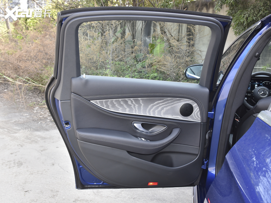 2022YE Ŀ E 300 L \ӕr