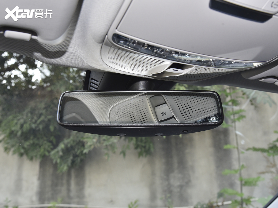 2022YE Ŀ E 300 L \ӕr