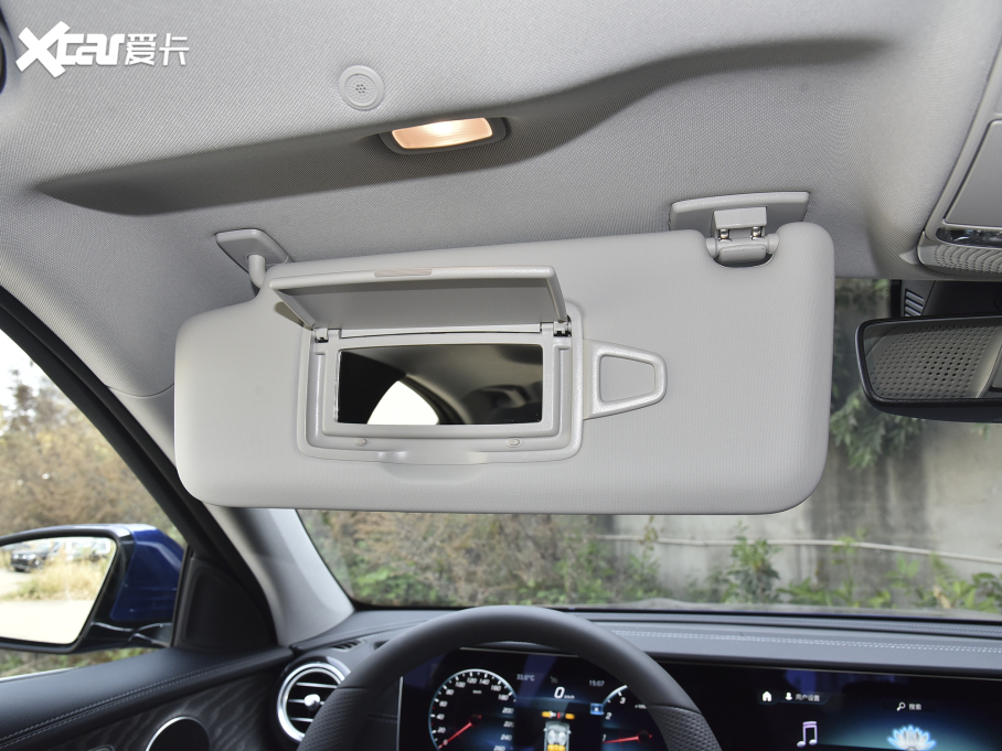 2022YE Ŀ E 300 L \ӕr