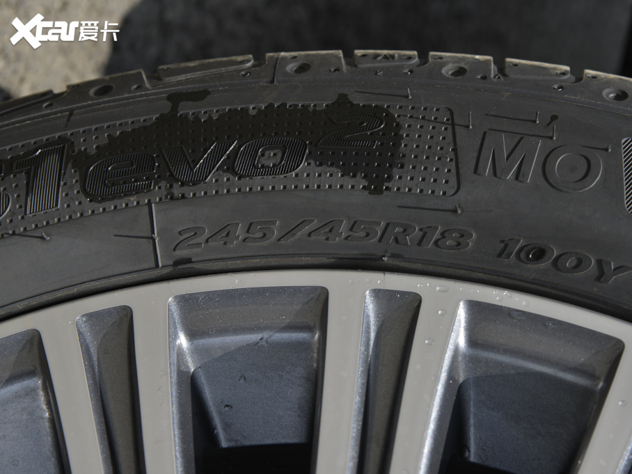 2022YE Ŀ E 300 L F