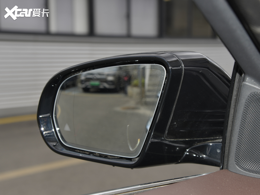 2022YE Ŀ E 300 L F