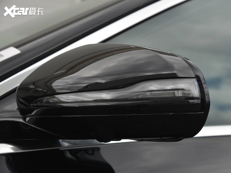 2022YE Ŀ E 300 L F