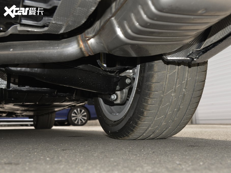 2022YE Ŀ E 300 L F