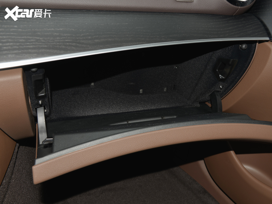 2022YE Ŀ E 300 L F