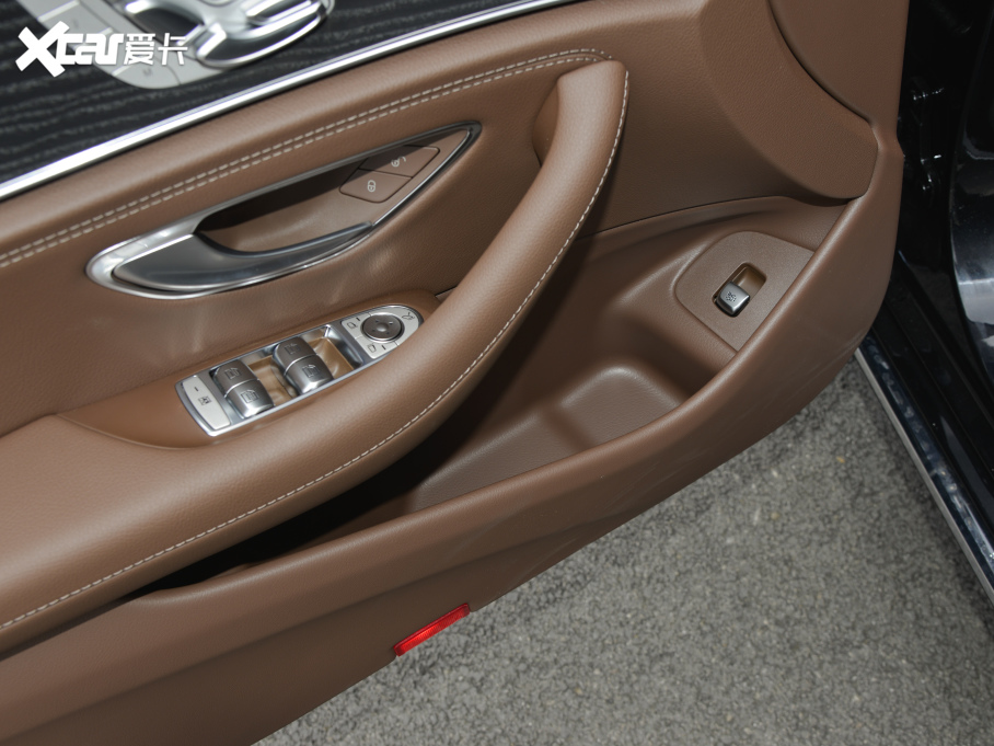 2022YE(j) Ŀ E 300 L F