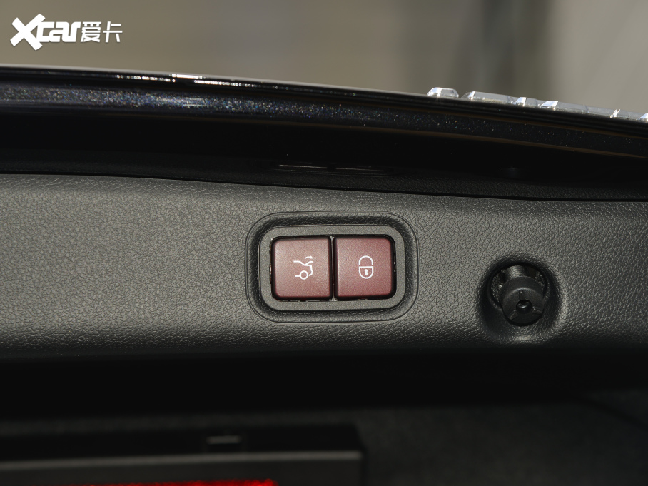 2022YE Ŀ E 300 L F