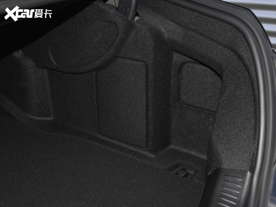 2022YE Ŀ E 300 L F