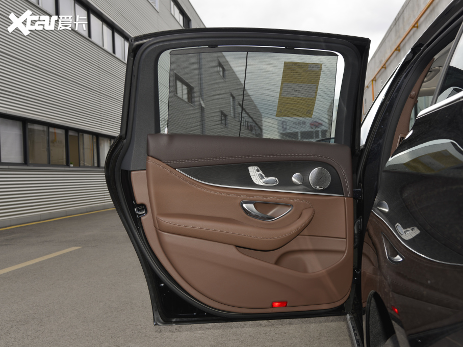 2022YE Ŀ E 300 L F