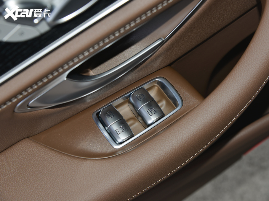 2022YE Ŀ E 300 L F