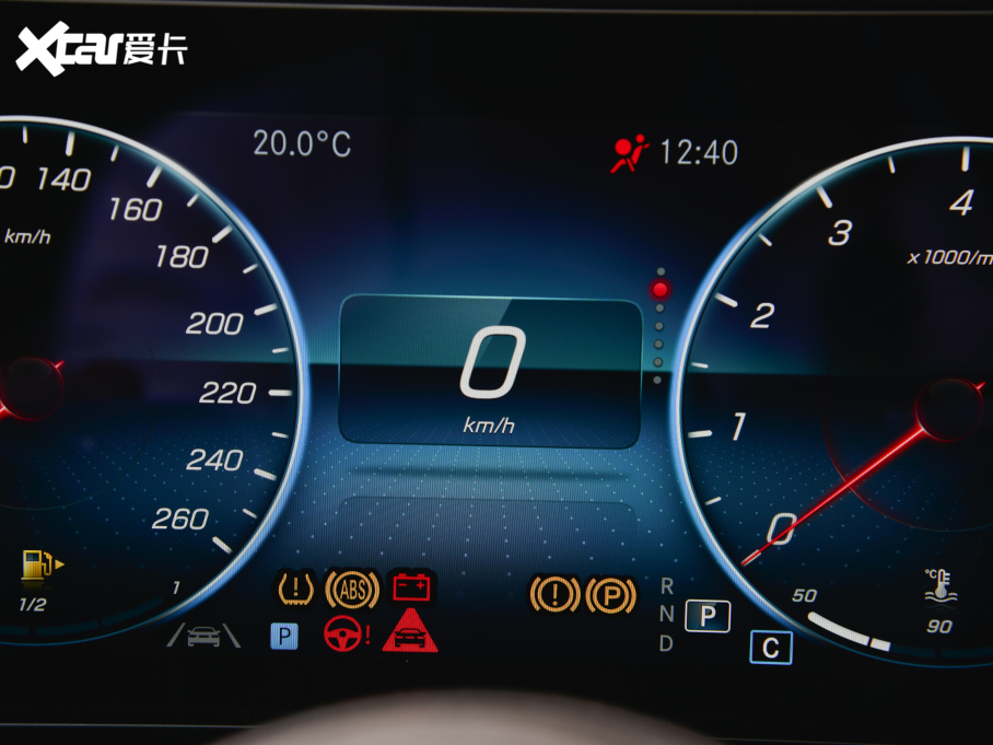 2022YE Ŀ E 300 L F