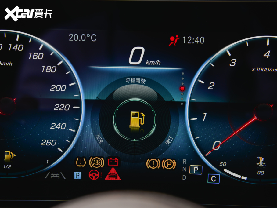 2022��YE�� �Ŀ�� E 300 L ���F��