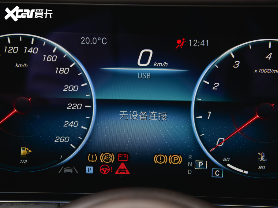 2022��YE�� �Ŀ�� E 300 L ���F��